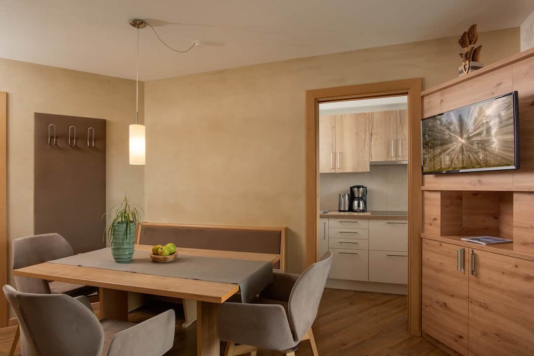 Wohnraum, Ferienwohnung für Familien im 1. Stock und Dachgeschoß, Kronplatz Dolomiten